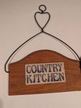 Rustic “Country Kitchen” Cross Stitch Wooden Wall Sign with Heart‎ Wire Hanger